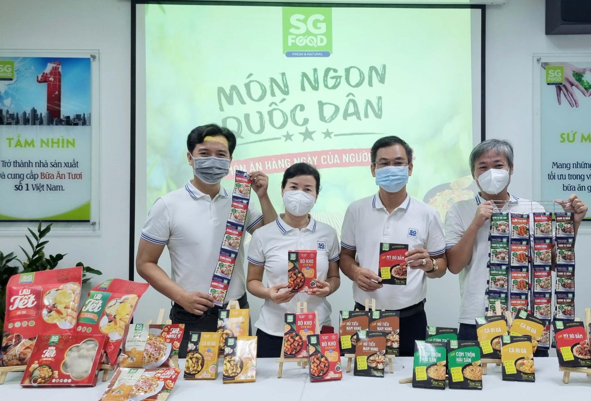 Lãnh đạo team kinh doanh Sài Gòn Food trong ngày ra mắt sản phẩm
